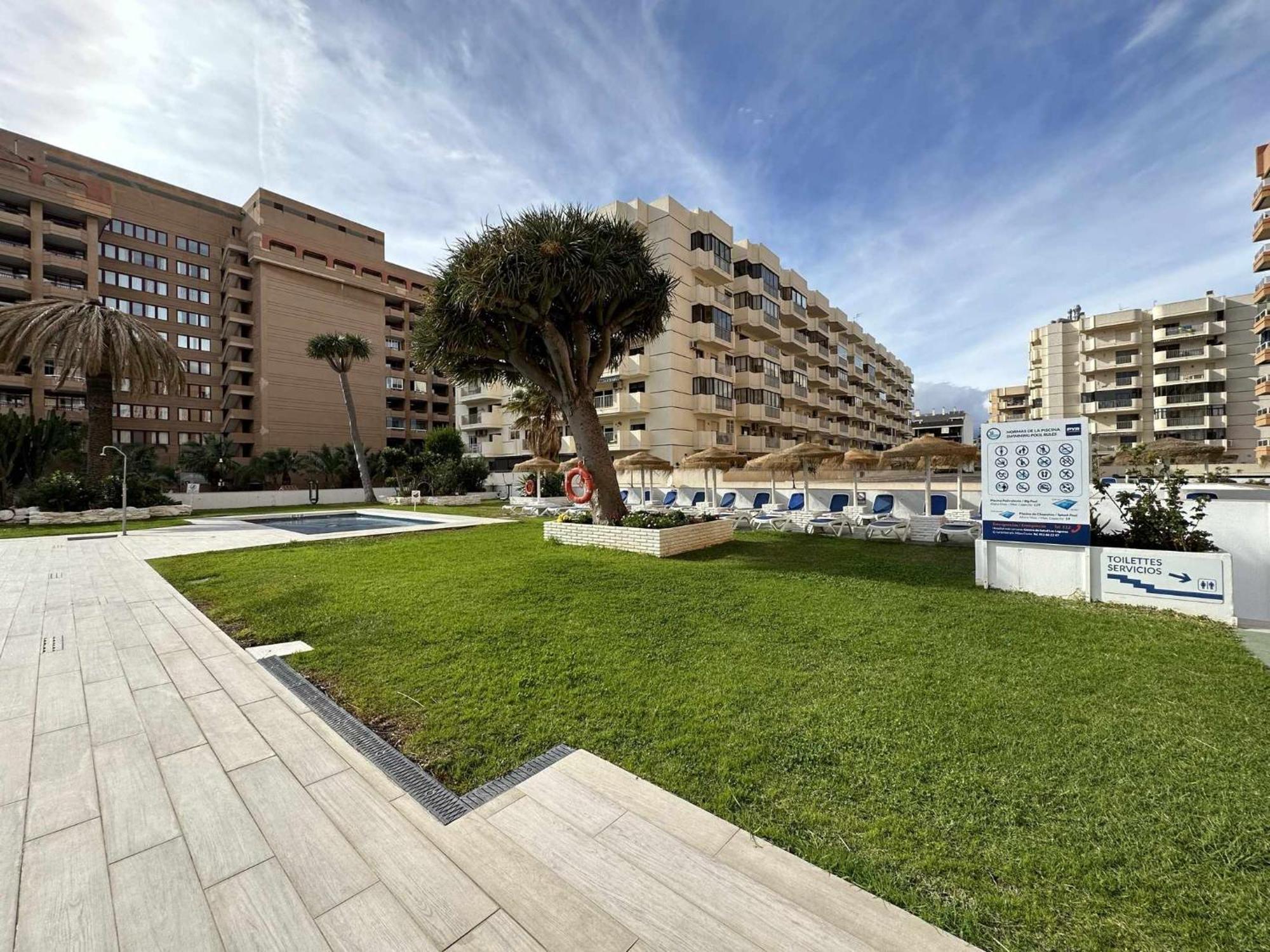 Estudio Pyr Privado Frente Al Puerto De Фуeнхирола Екстериор снимка