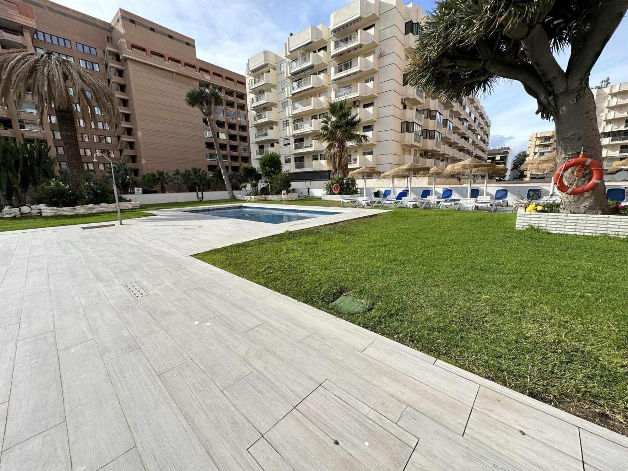 Estudio Pyr Privado Frente Al Puerto De Фуeнхирола Екстериор снимка