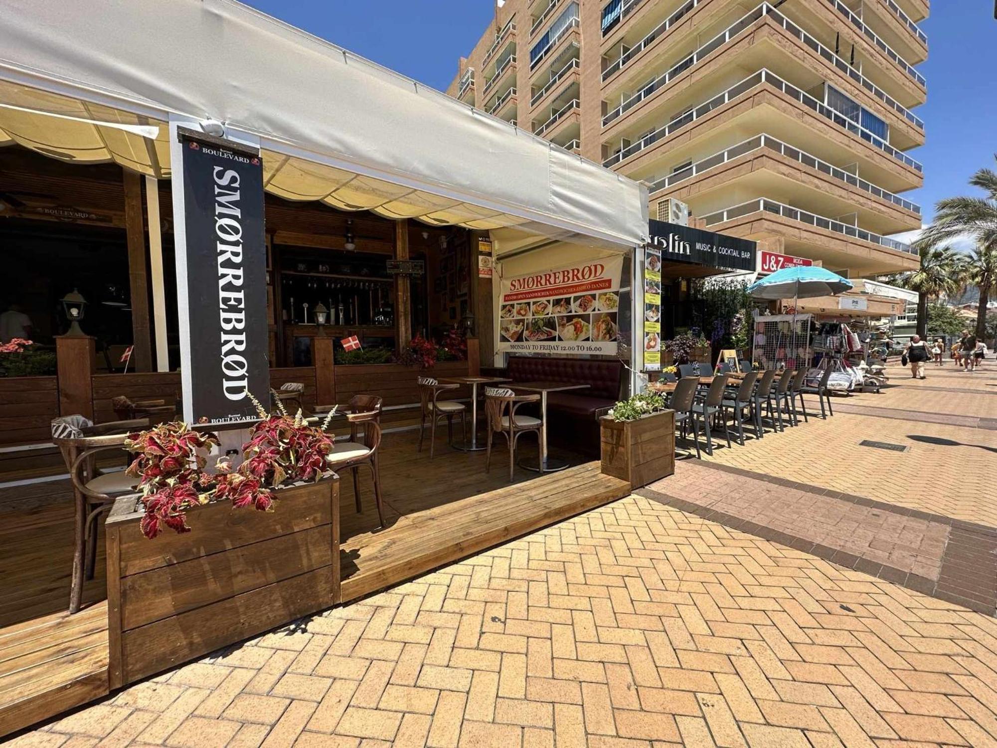 Estudio Pyr Privado Frente Al Puerto De Фуeнхирола Екстериор снимка