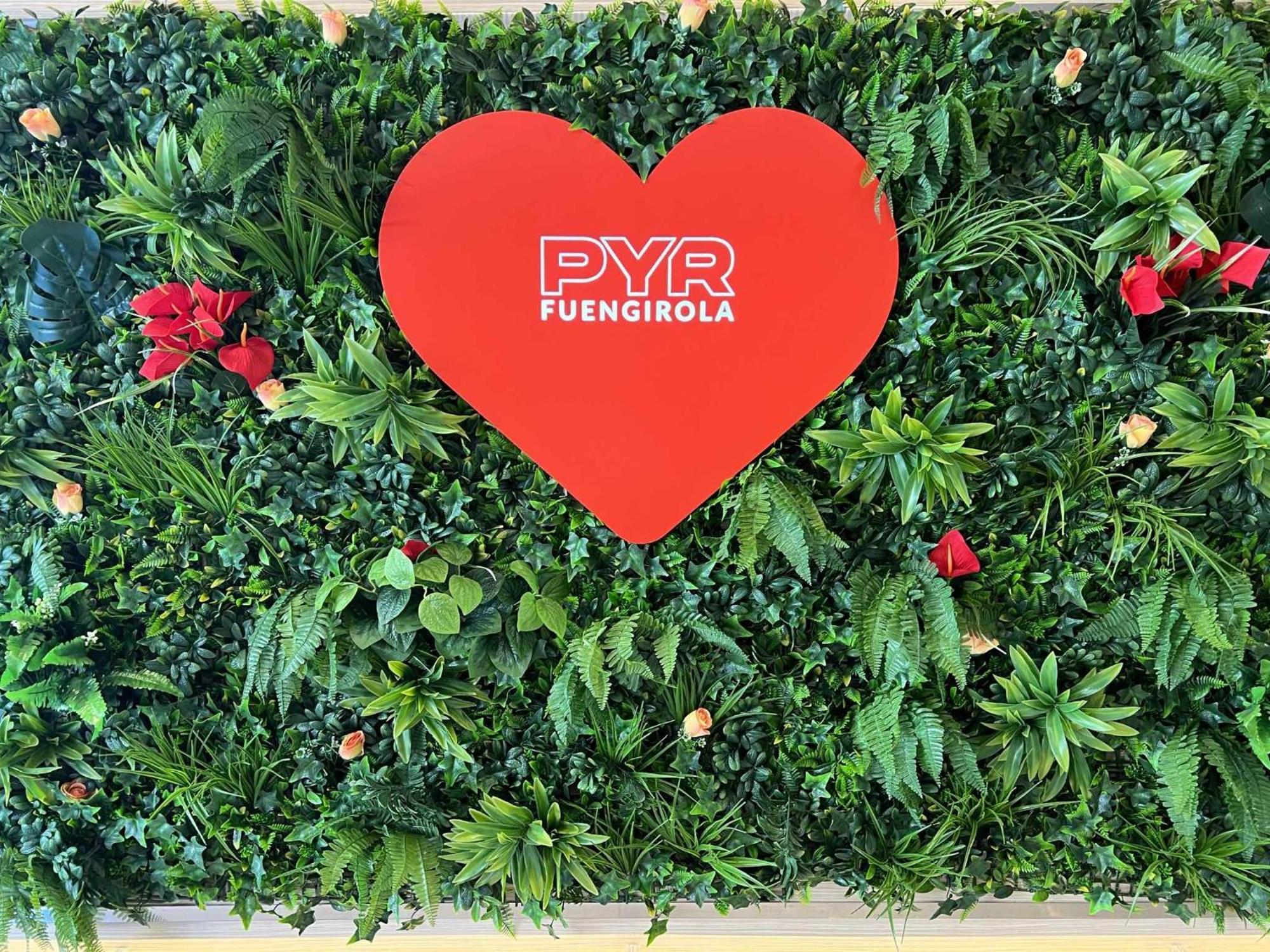 Estudio Pyr Privado Frente Al Puerto De Фуeнхирола Екстериор снимка
